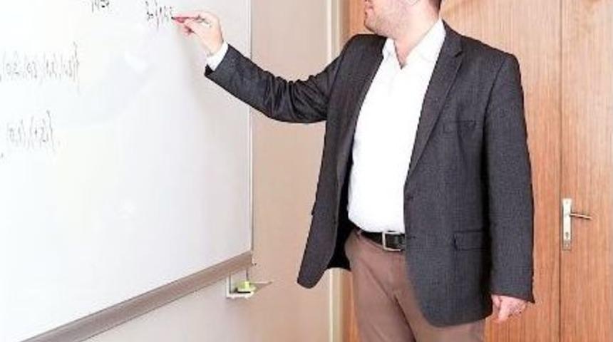 Gen&ccedil; Bilim İnsanı D&uuml;nya &Ccedil;apında Başarılara İmza Atıyor