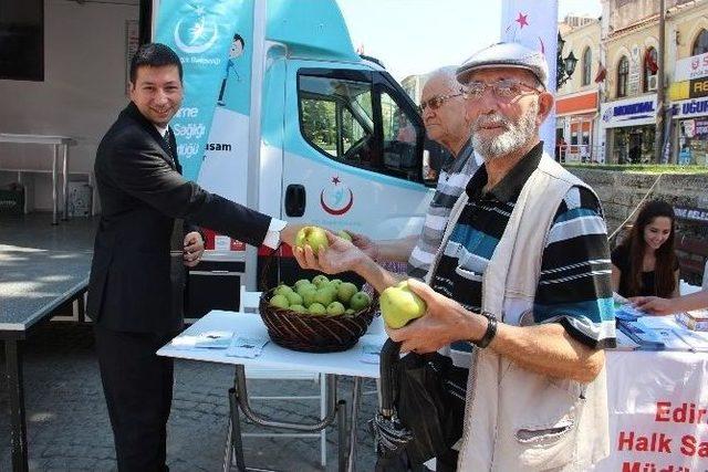 Halk Sağlığı Haftası Etkinlikleri Başladı