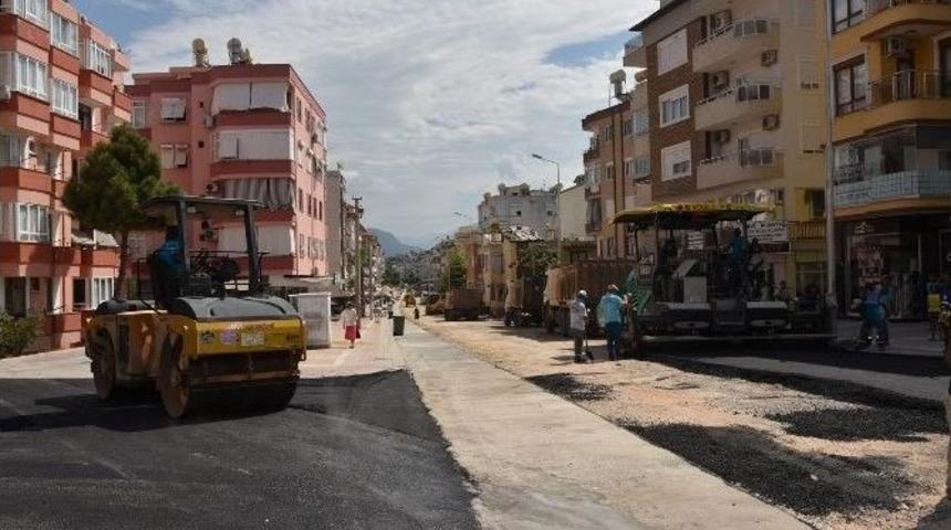 Alanya Belediyesi, Kaldırım Ve Cadde Düzenleme Çalışmalarına Devam Ediyor