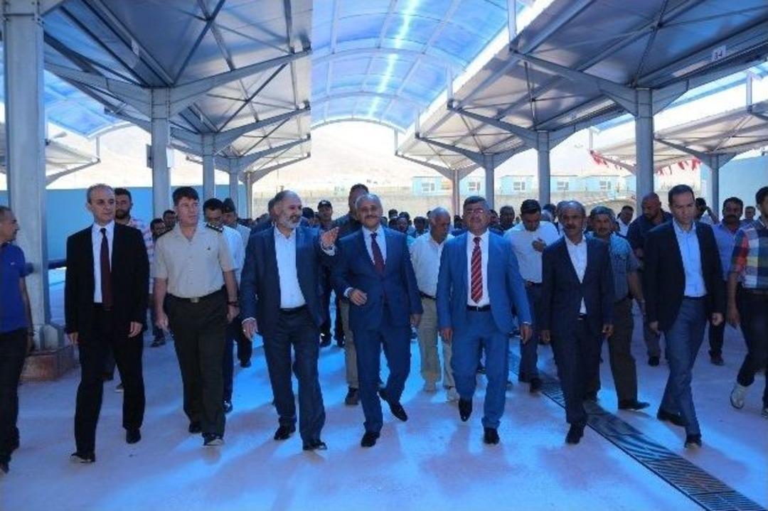Niğde Belediyesi Kapalı Hayvan Pazarı D&uuml;zenlenen T&ouml;renle A&ccedil;ıldı