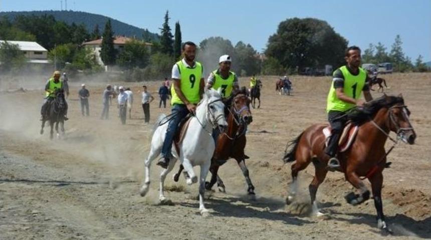 Rahvan Atlar Orhaneli&rsquo;nde Yarıştı