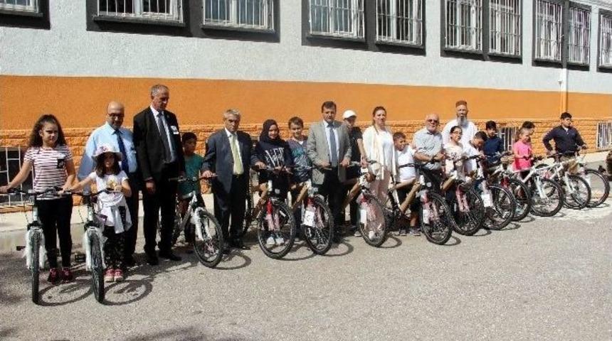 Şehit Ve Gazi &Ccedil;ocuklarına 125 Adet Bisiklet Dağıtıldı