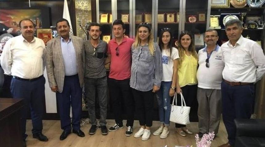 &Ouml;ğretmenlerden &Ouml;zyavuz&rsquo;a Teşekk&uuml;r Ziyareti