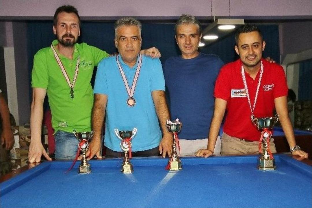 Edremit&rsquo;te Bilardo Turnuvası Heyecanı