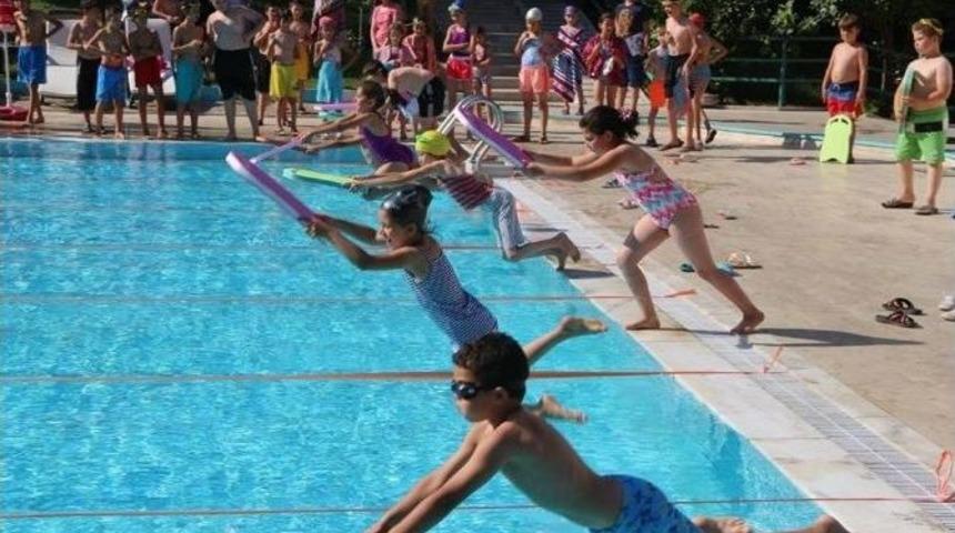 Y&uuml;zme Kursunda Sertifika Heyecanı