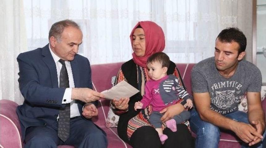 Bakan &Ouml;zl&uuml;&rsquo;den Demokrasi Şehidinin Ailesine Ziyaret