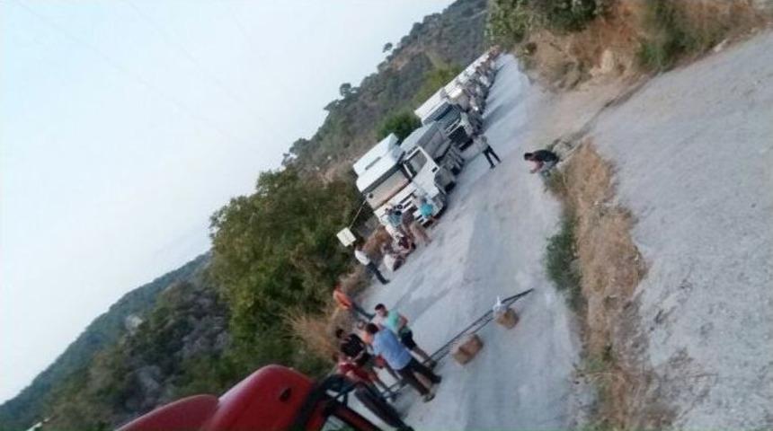 Milas&rsquo;ta Maden Kamyonu Protestosu