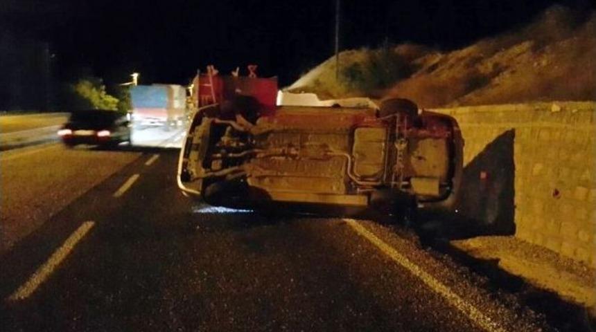 Sivas&rsquo;ta Trafik Kazaları: 8 Yaralı