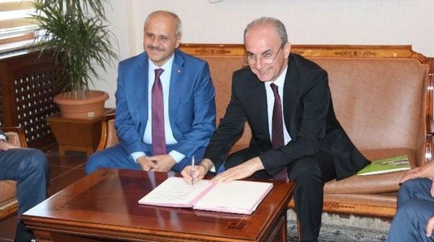 &Ouml;mer Halisdemir &Uuml;niversitesi Tıp Fak&uuml;ltesi Protokol&uuml; İmzalandı
