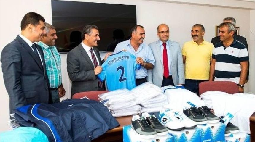 62 Pertekspor&rsquo;a Malzeme Yardımı