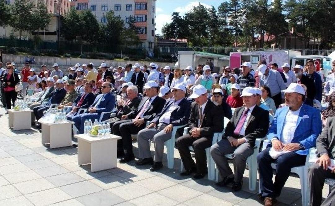 Erzurum&rsquo;da Şehit Ve Gazi Yakınlarına Bisiklet Dağıtıldı