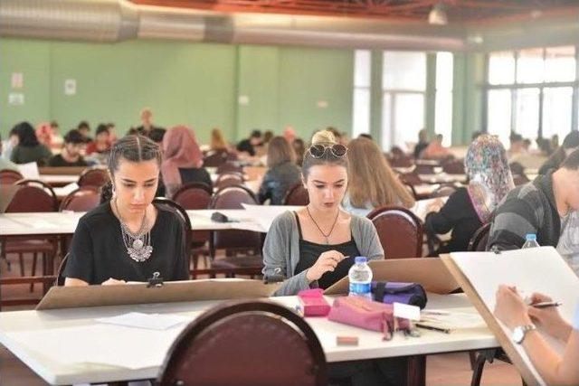 Saü’de Özel Yetenek Sınavına Yoğun İlgi