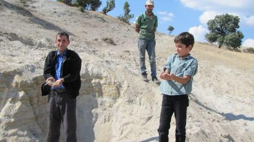 K&ouml;ydeki Kum Sahası İşletilmeyi Bekliyor