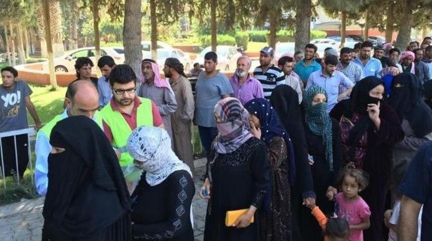 Harran Belediyesi&rsquo;nden Suriyelilere Gıda Yardımı