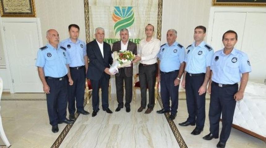 Başkan Polat, Yeşilyurt Belediyesi Zabıta M&uuml;d&uuml;rl&uuml;ğ&uuml; Personelini Makamında Ağırladı