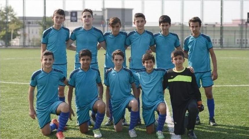 Yıldırım Belediyespor Zirveyi Bırakmıyor