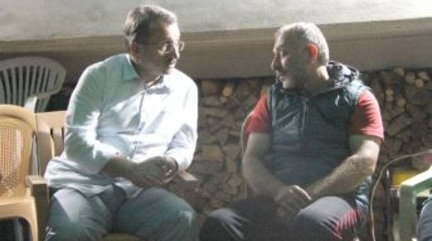 S&uuml;tl&uuml;oğlu&rsquo;ndan Efecan&rsquo;ın Ailesine Ziyaret