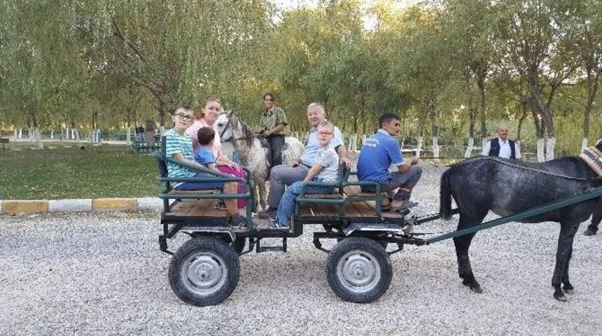 Develi Kaymakamı Mustafa Duru Sultan Sazlığı&rsquo;nda Fayton Turu Yaptı