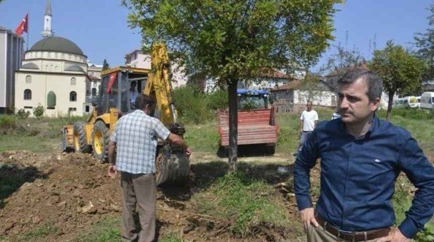 Ak&ccedil;akoca&rsquo;da Spor Salonu İnşaatına Başlandı