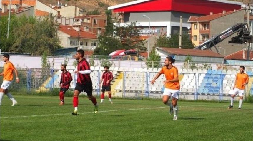 Boz&uuml;y&uuml;k Vitraspor Hazırlık Ma&ccedil;ında 2-1 Yenildi