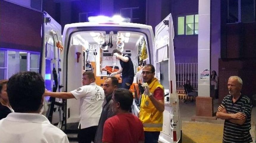 Boşanmak İsteyen Eşi Ve Ailesine Kurşun Yağdırdı: 1 &Ouml;l&uuml;, 2 Ağır Yaralı