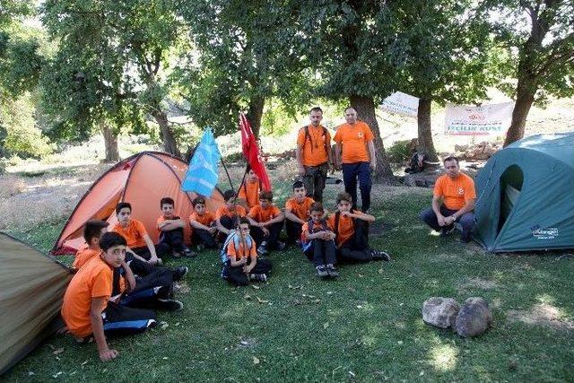 Ahlat’ta Açılan İzcilik Kursu Devam Ediyor