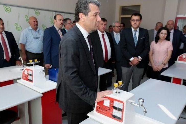 Vali Azmi Çelik, Beylikova İlçesini Ziyaret Etti G4