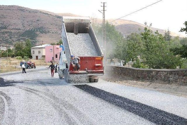 Yahyalı’da Asfaltlama Çalışmaları Devam Ediyor