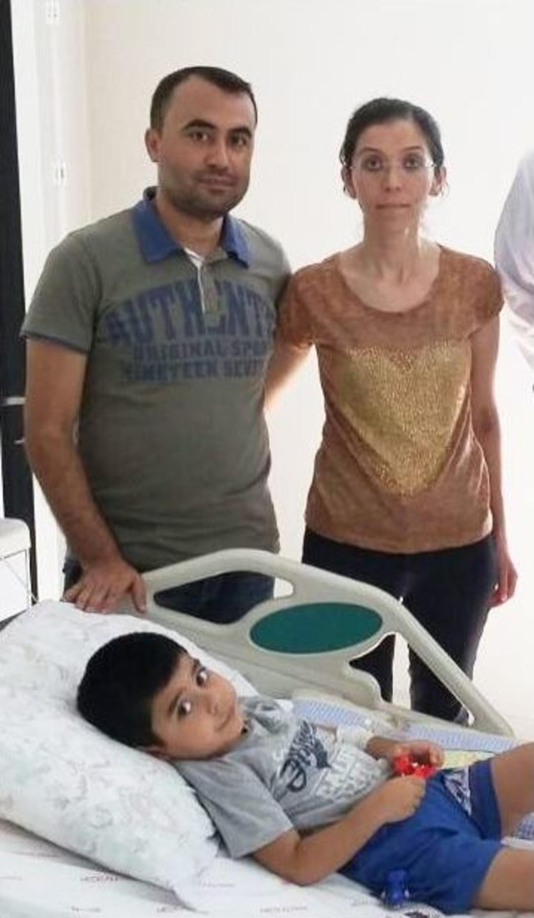 Mehmet Efe&rsquo;nin Yuttuğu Pil Yemek Borusunu Yaktı