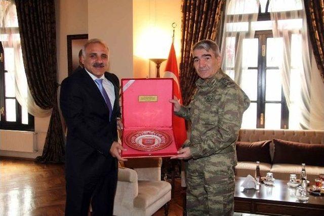 Orgeneral Savaş’tan Vali Zorluoğlu’na Ziyaret