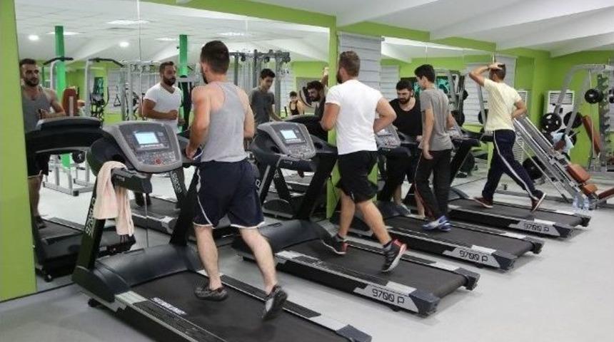 Gen&ccedil;lik Merkezinde Faaliyetler Devam Ediyor