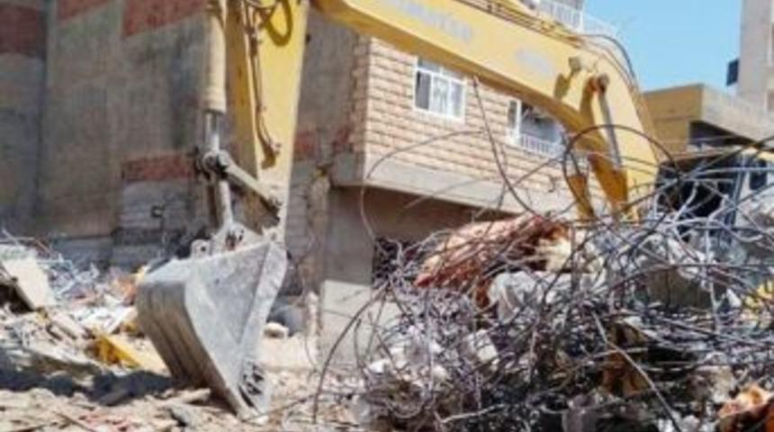 Nusaybin&rsquo;de Yıkım Ve Enkaz Kaldırma &Ccedil;alışmaları S&uuml;r&uuml;yor