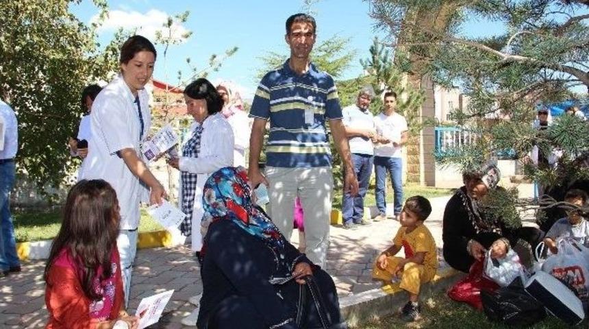 4 Yaşındaki Halk Sağlığına Dikkat &Ccedil;ekmek İ&ccedil;in Y&uuml;r&uuml;d&uuml;ler