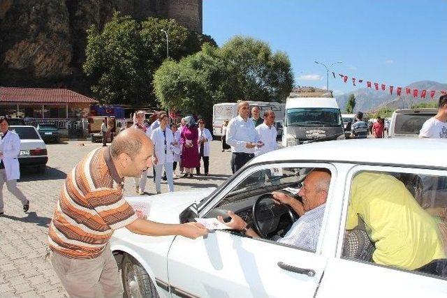 4 Yaşındaki Halk Sağlığına Dikkat Çekmek İçin Yürüdüler