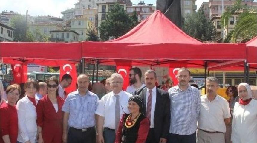 Rize&rsquo;de 15 Temmuz Şehitleri Ve Gazileri Yararına Kermes D&uuml;zenlendi