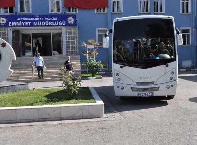 Afyonkarahisar&rsquo;da Sağlık&ccedil;ılara Fet&ouml; Operasyonu: 25 G&ouml;zaltı 3