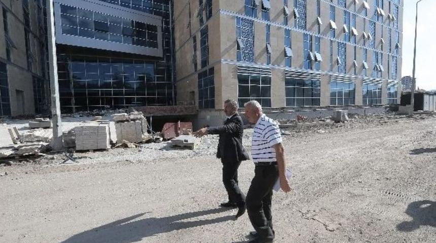 Başkan &Ccedil;elik, S&uuml;mer&rsquo;de İncelemelerde Bulundu