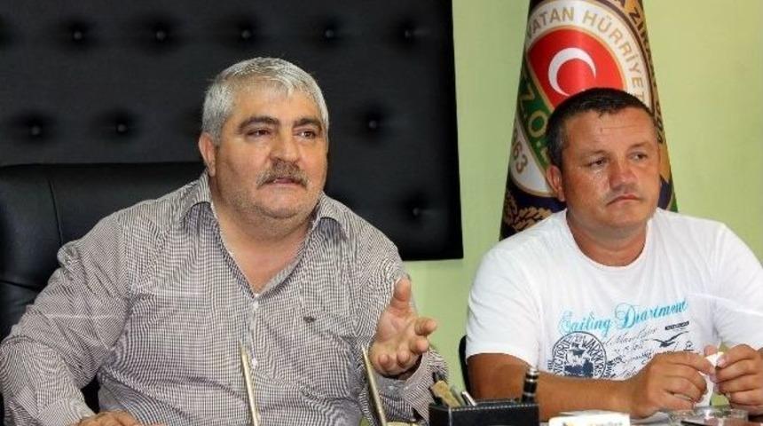 G&ouml;letten Bir Damla Su Verilmeyen &Ccedil;ift&ccedil;iler Kanalizasyon Suyu İle Tarlalarını Suluyor