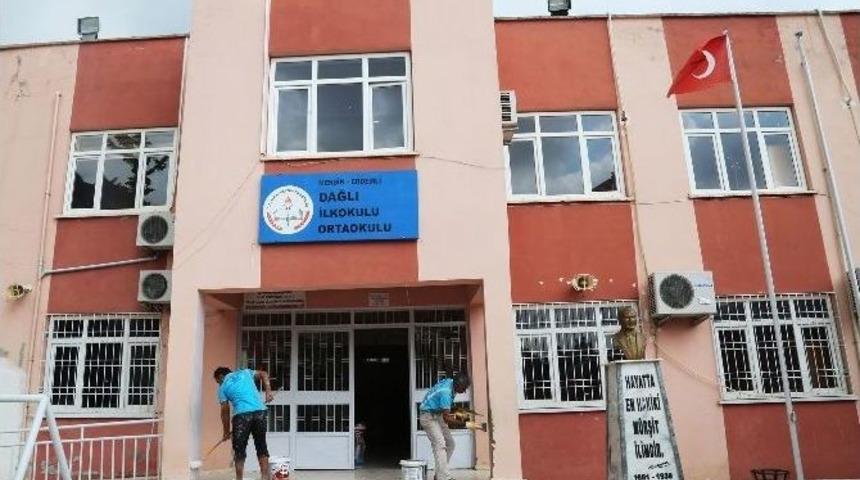 Erdemli Belediyesi&rsquo;nin Okullara Hizmet Desteği S&uuml;r&uuml;yor