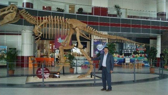 ‘devr-i Dinozor’a Rekor İlgi