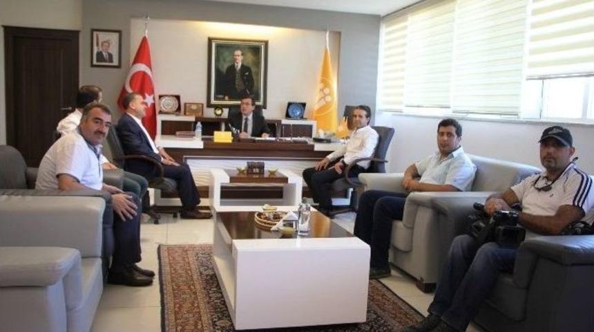 T&uuml;rkiye Gazetesi Ve İha&rsquo;dan Rekt&ouml;r Kızılay&rsquo;a Hayırlı Olsun Ziyareti