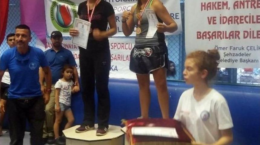 Ortaca&rsquo;lı Sporcular Muay Thai&rsquo;de Ege Birincisi