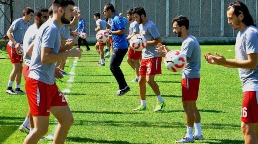 Samsunspor G&uuml;n&uuml; Tek İdmanla Ge&ccedil;irdi