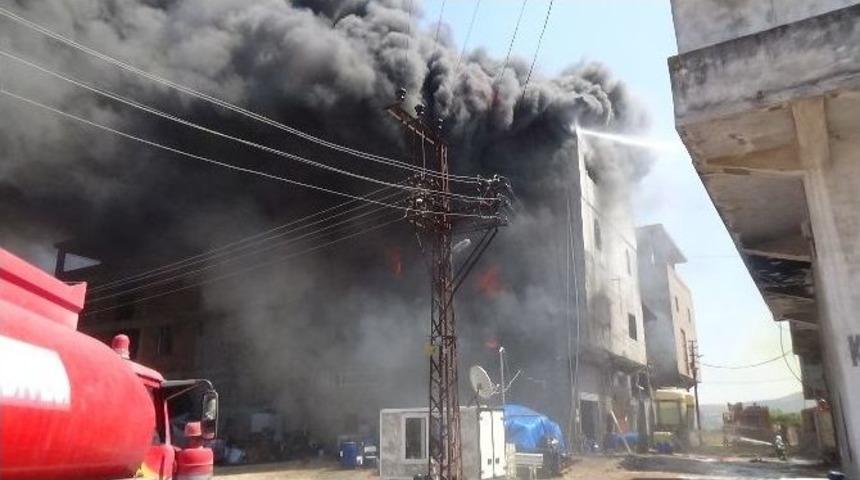 Antakya Dericiler Sitesi&rsquo;nde Yangın Paniği