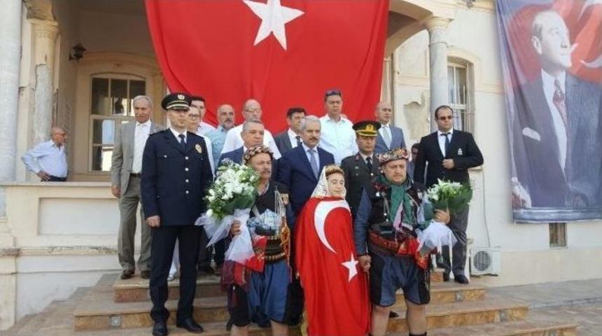 Kuşadası&rsquo;nda Kurtuluş Coşkusu