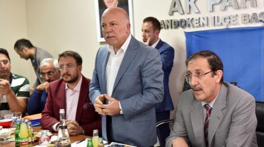Sekmen, Ak Parti Paland&ouml;ken İl&ccedil;e Teşkilatı&rsquo;yla Bir Araya Geldi