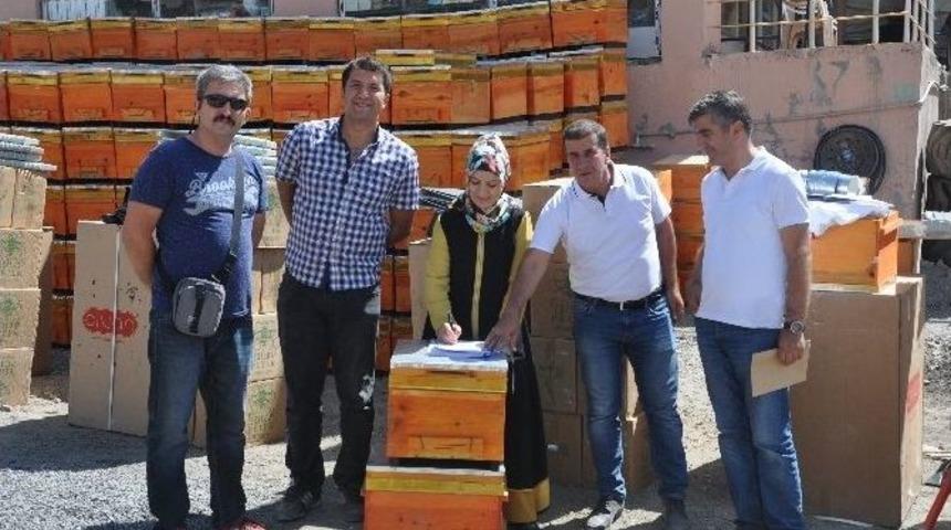 Beyt&uuml;şşebap&rsquo;ta 13 Gen&ccedil; &Ccedil;ift&ccedil;iye Destek