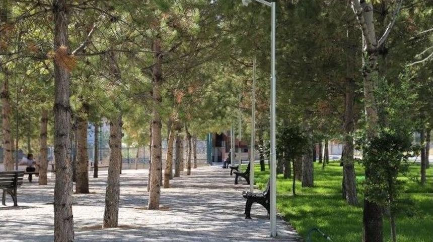 Karaman Belediyesi Parkları Yeniliyor