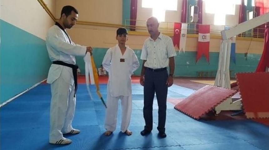 Yaz Spor Okulları Tekvando Branşında Kuşak Sınavı