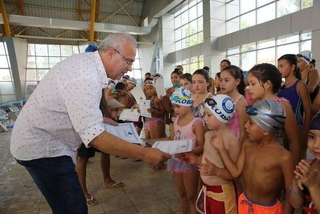 700 Çocuk Daha Yüzme Öğrendi